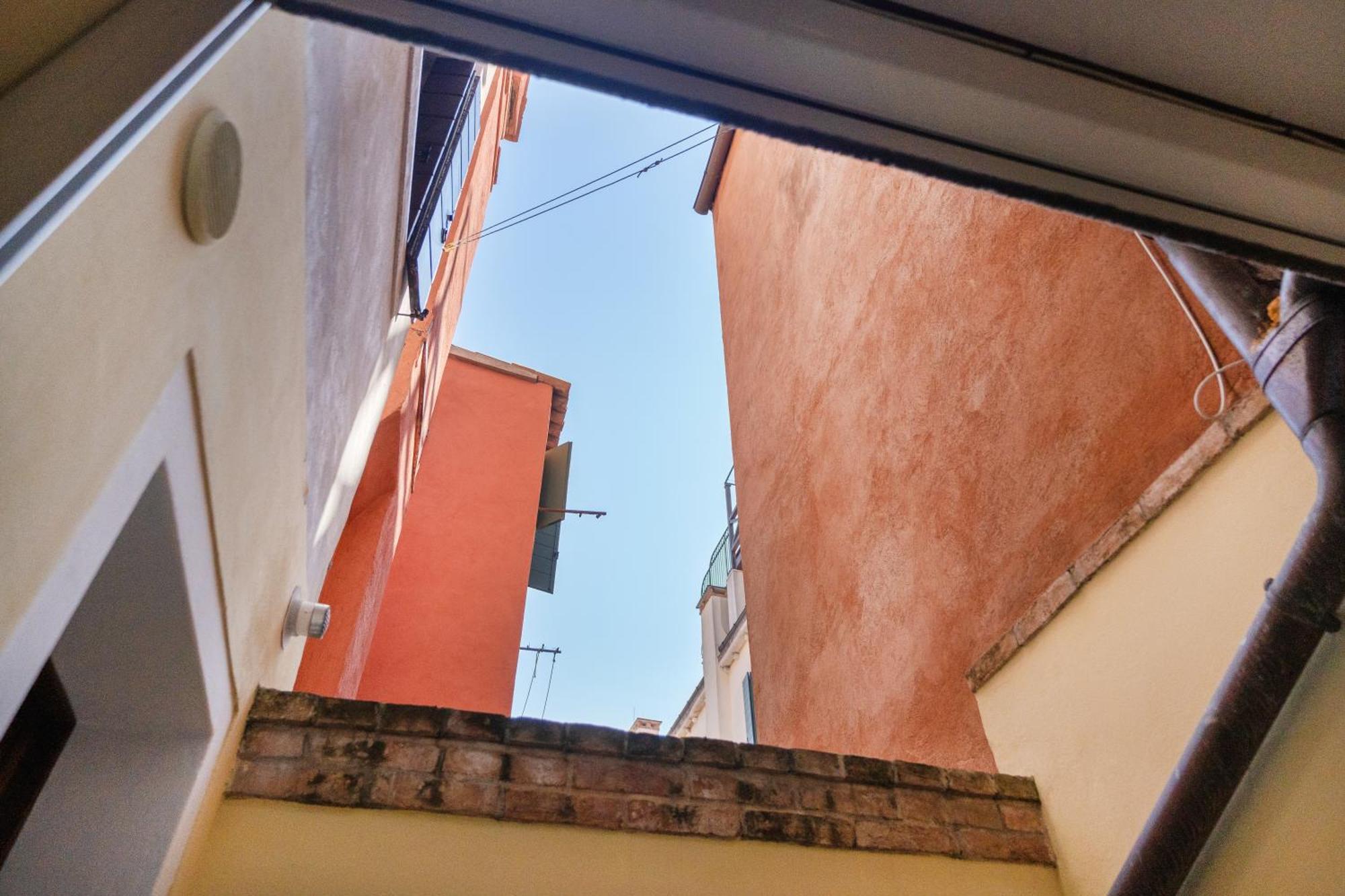 Elegante E Luminoso, Spazio Esterno Privato Velence Kültér fotó