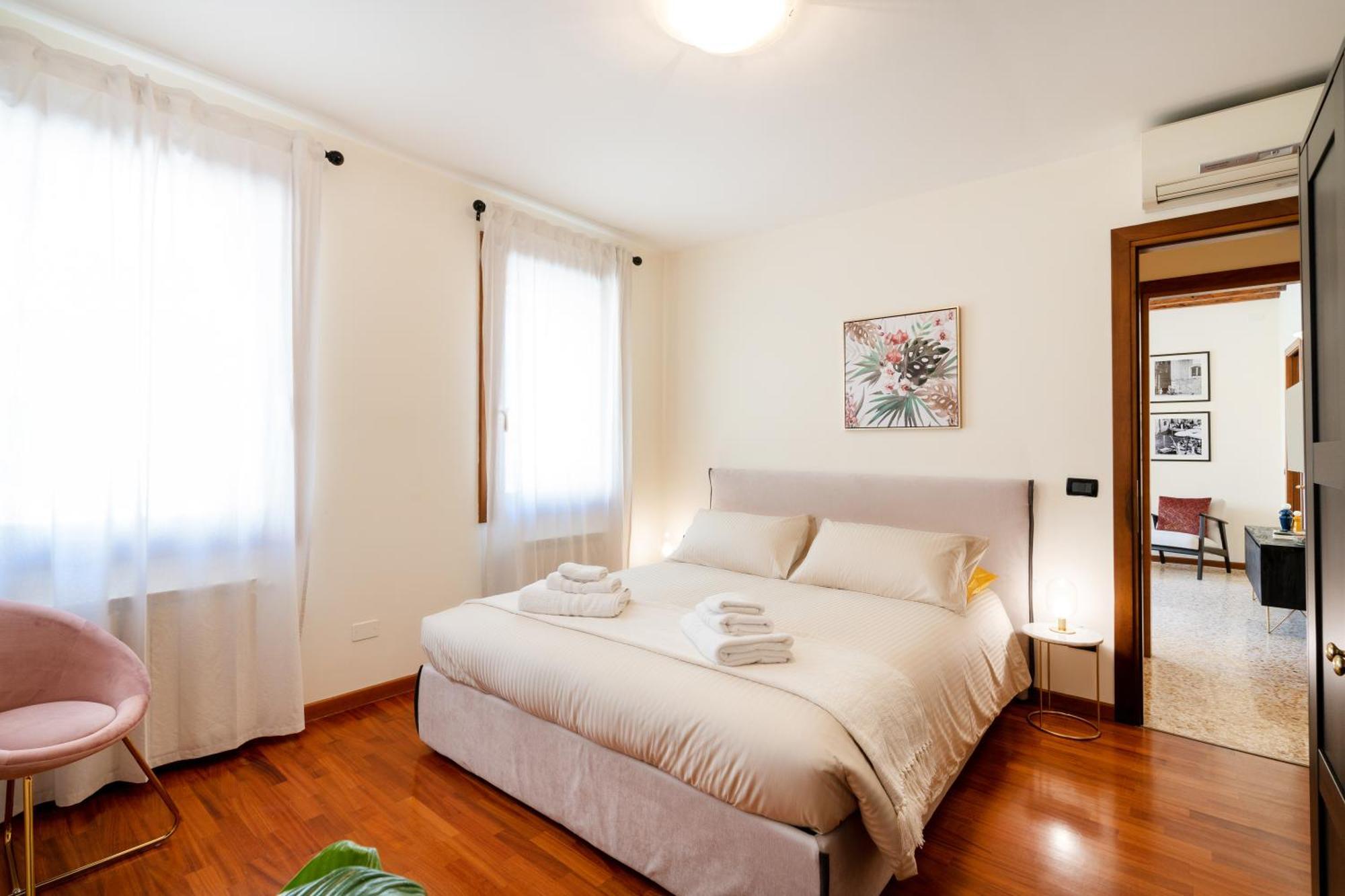 Elegante E Luminoso, Spazio Esterno Privato Velence Kültér fotó