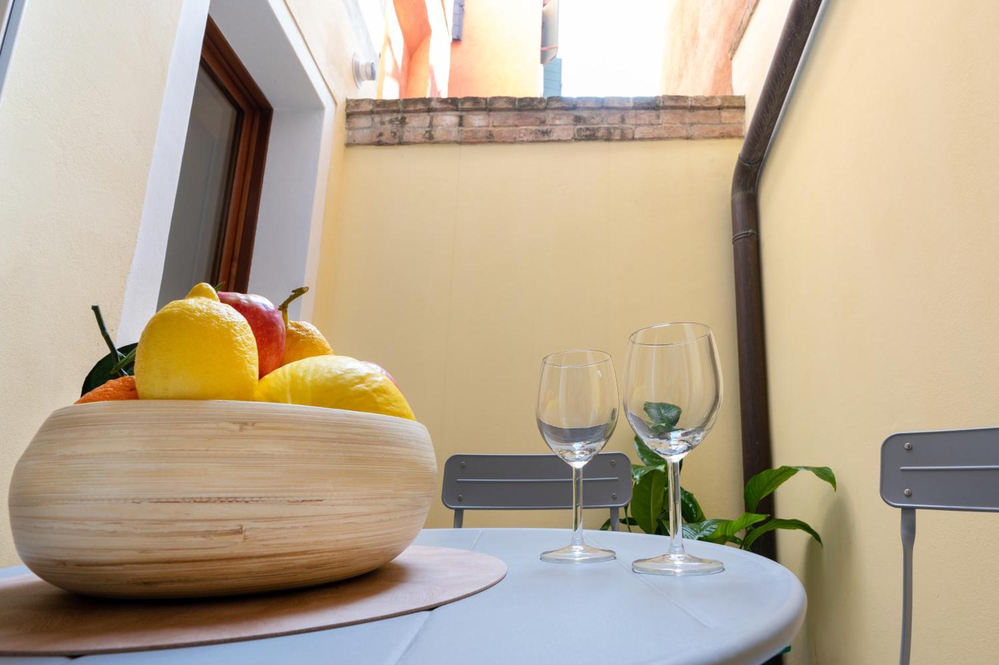 Elegante E Luminoso, Spazio Esterno Privato Velence Kültér fotó